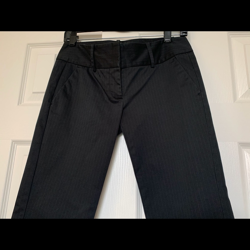 The Limited Drew Fit Black Cropped Pants - sz 2